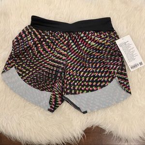 Lululemon SeaWheeze Find Your Pace Shorts Size 4